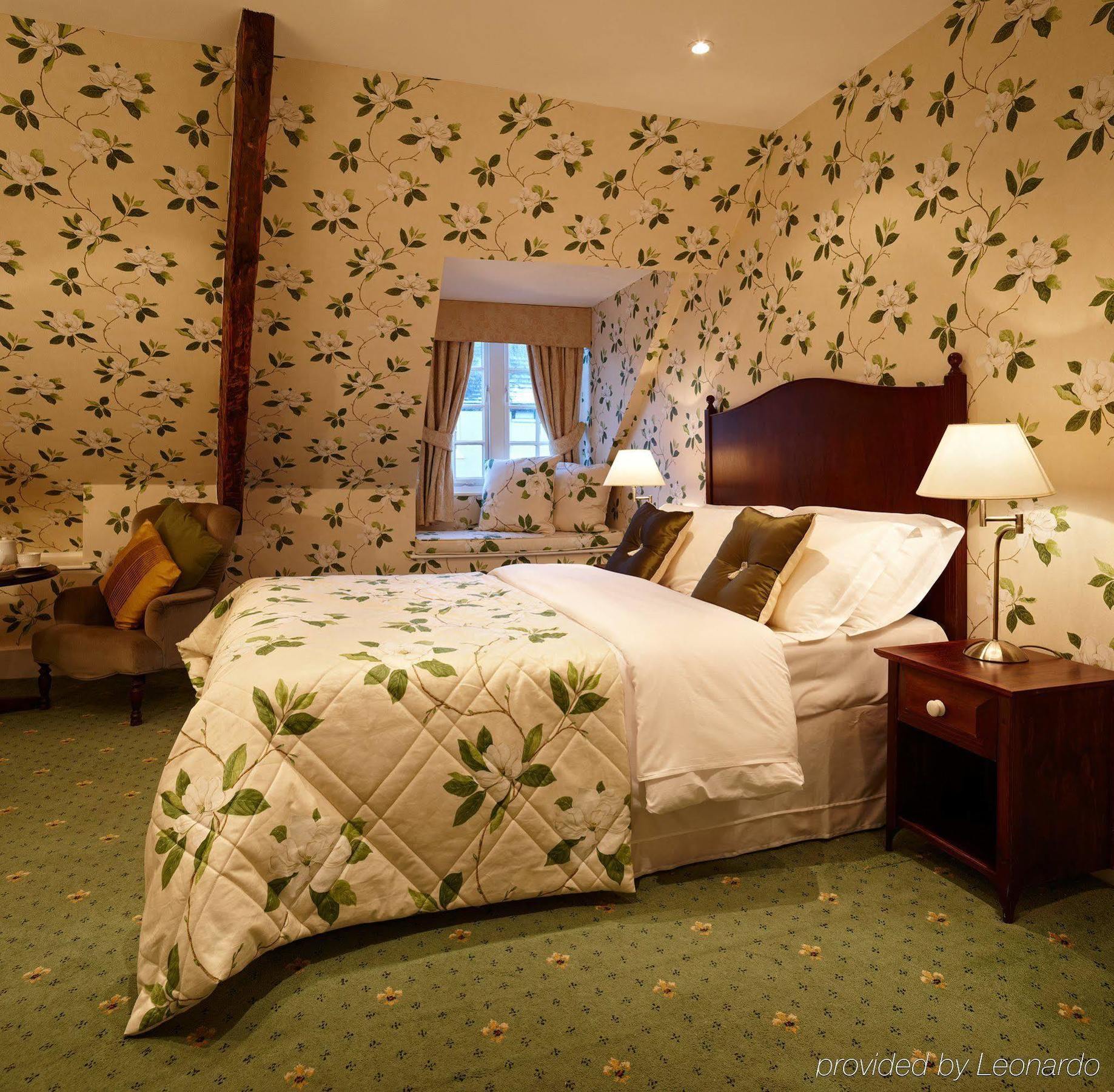 The Bear, Cowbridge Hotel Eksteriør billede